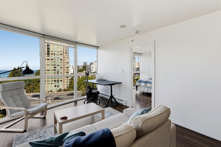 Photo 2 at 1401 - 907 Beach Avenue, Yaletown, Vancouver West