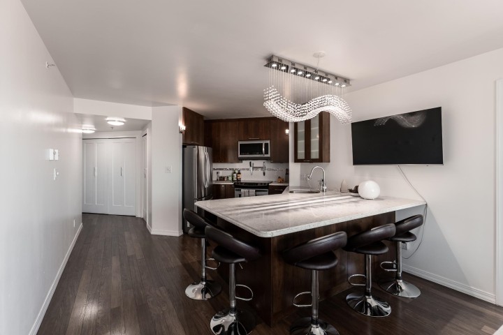 Photo 6 at 1401 - 907 Beach Avenue, Yaletown, Vancouver West