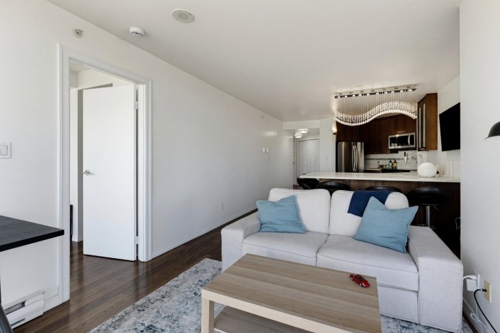 Photo 5 at 1401 - 907 Beach Avenue, Yaletown, Vancouver West