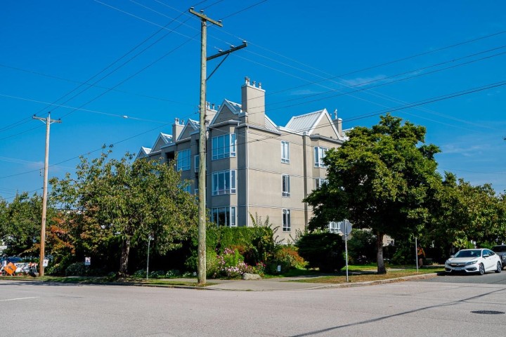 Photo 33 at 105 - 2195 W 5th Avenue, Kitsilano, Vancouver West