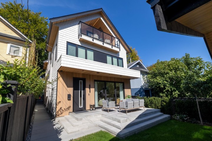 Photo 1 at 2 - 58 E 40th Avenue, Main, Vancouver East
