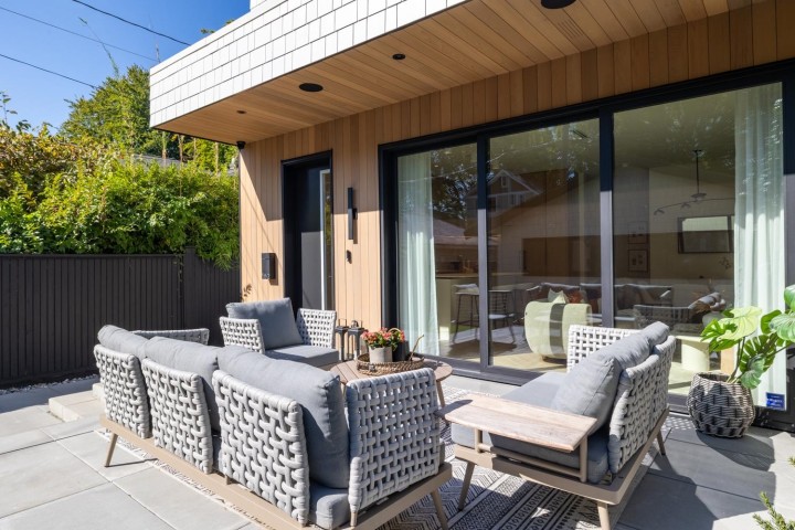 Photo 5 at 2 - 58 E 40th Avenue, Main, Vancouver East