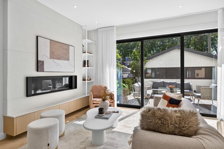 Photo 14 at 2 - 58 E 40th Avenue, Main, Vancouver East