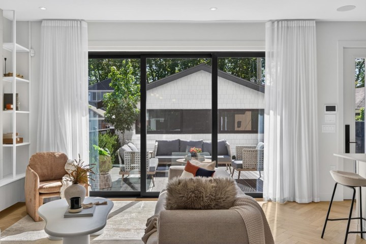 Photo 15 at 2 - 58 E 40th Avenue, Main, Vancouver East