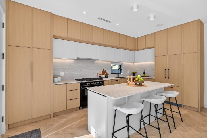 Photo 8 at 2 - 58 E 40th Avenue, Main, Vancouver East