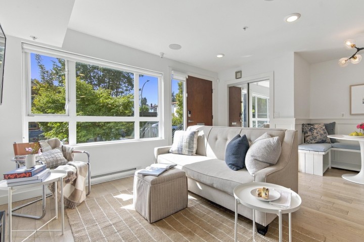 Photo 4 at 357 E 16th Avenue, Mount Pleasant VE, Vancouver East