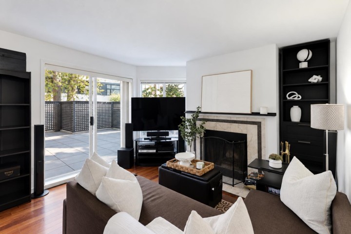 Photo 1 at 104 - 555 W 14th Avenue, Fairview VW, Vancouver West