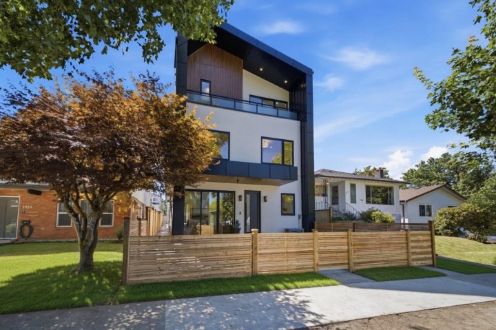 Photo 1 at 3016 E 19th Avenue, Renfrew Heights, Vancouver East