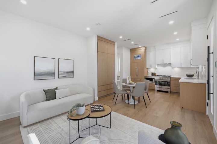 Photo 5 at 1 - 3018 E 19th Avenue, Renfrew Heights, Vancouver East