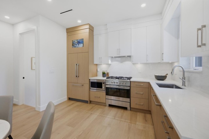 Photo 9 at 1 - 3018 E 19th Avenue, Renfrew Heights, Vancouver East