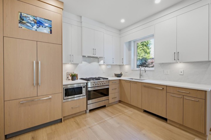 Photo 10 at 1 - 3018 E 19th Avenue, Renfrew Heights, Vancouver East
