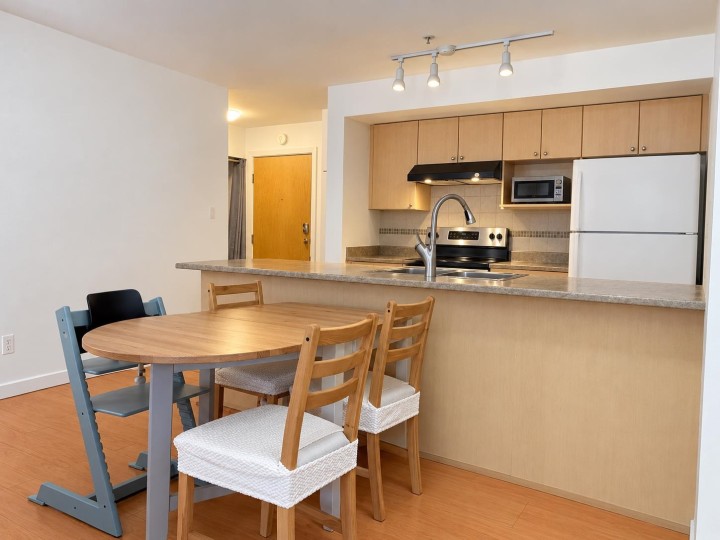 Photo 4 at 210 - 2891 E Hastings Street, Hastings Sunrise, Vancouver East
