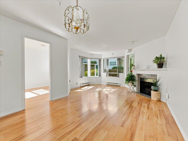 Photo 2 at 207 - 3638 Rae Avenue, Collingwood VE, Vancouver East