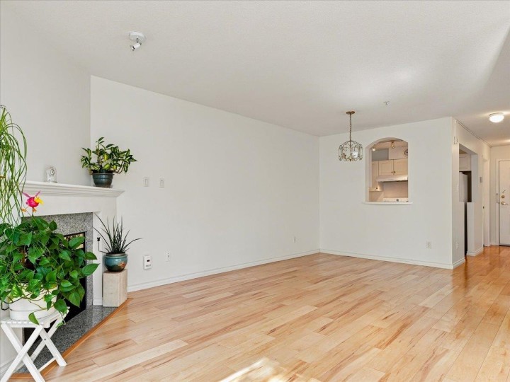 Photo 6 at 207 - 3638 Rae Avenue, Collingwood VE, Vancouver East