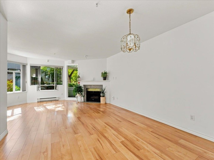 Photo 3 at 207 - 3638 Rae Avenue, Collingwood VE, Vancouver East