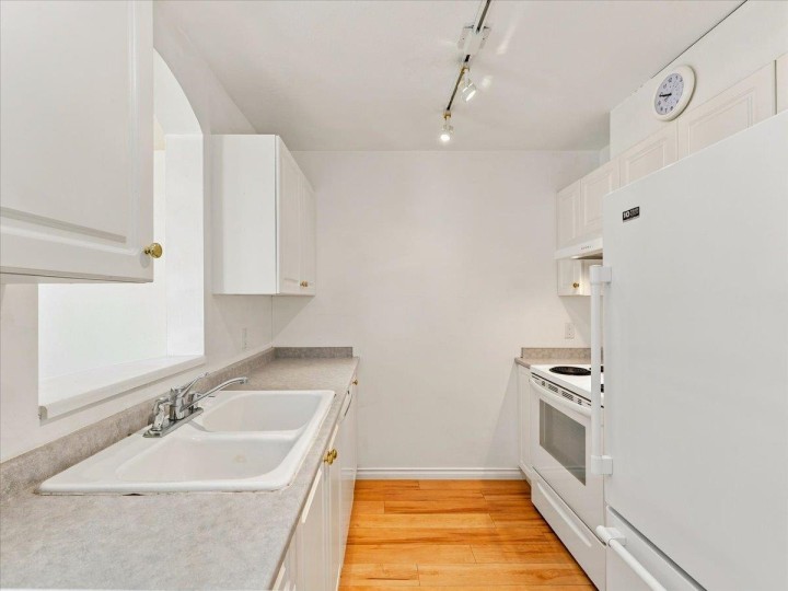Photo 10 at 207 - 3638 Rae Avenue, Collingwood VE, Vancouver East