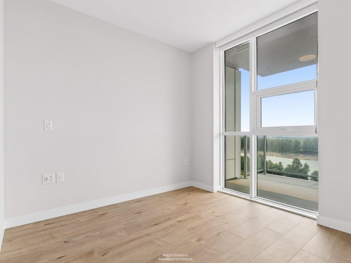Photo 11 at 1401 - 3430 E Kent Avenue, South Marine, Vancouver East
