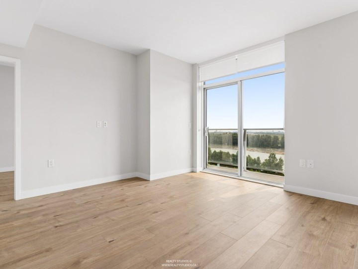 Photo 4 at 1401 - 3430 E Kent Avenue, South Marine, Vancouver East