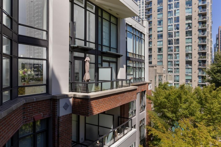 Photo 30 at 401 - 988 Richards Street, Yaletown, Vancouver West
