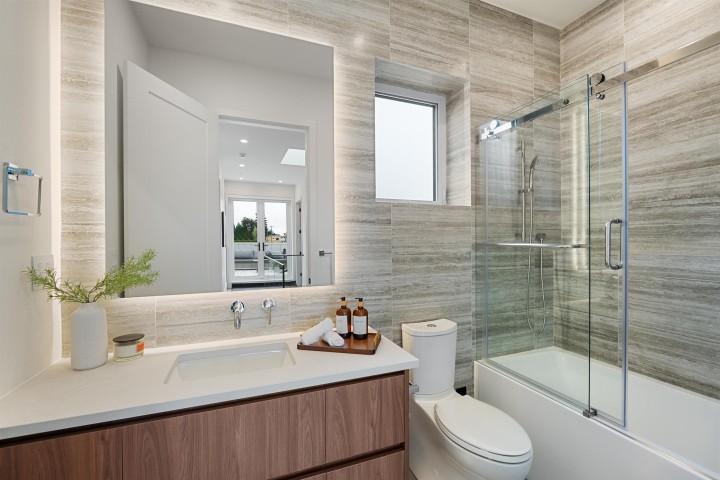 Photo 17 at 948 W 57th Avenue, South Cambie, Vancouver West