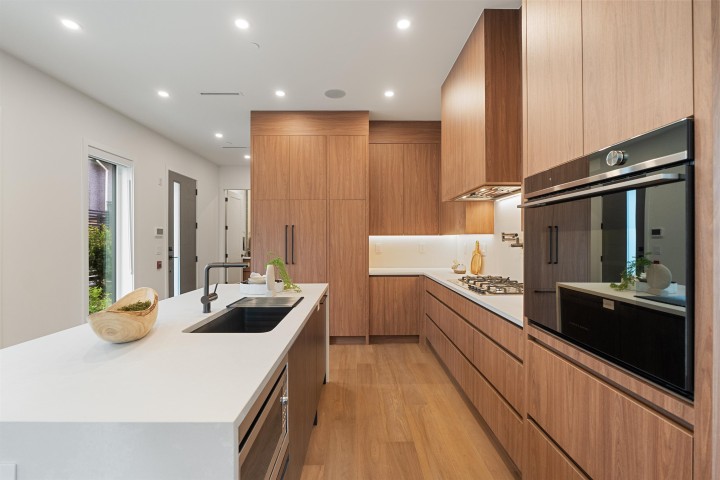 Photo 10 at 948 W 57th Avenue, South Cambie, Vancouver West