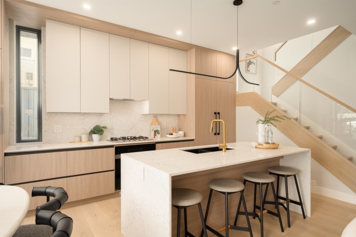 Photo 12 at 1 - 2941 W 29th Avenue, MacKenzie Heights, Vancouver West