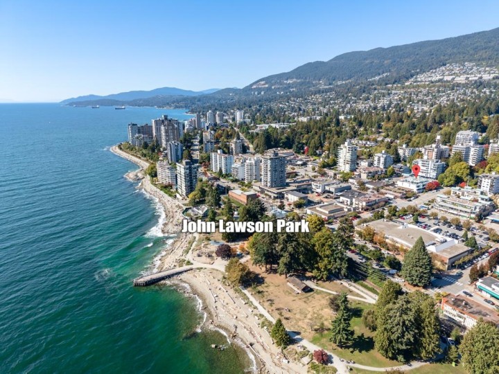 Photo 38 at 204 - 565 17 Street, Ambleside, West Vancouver