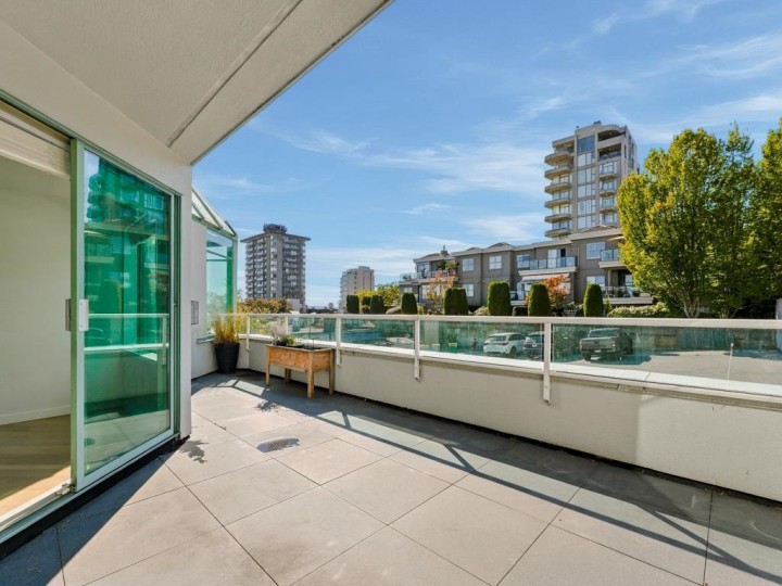 Photo 15 at 204 - 565 17 Street, Ambleside, West Vancouver