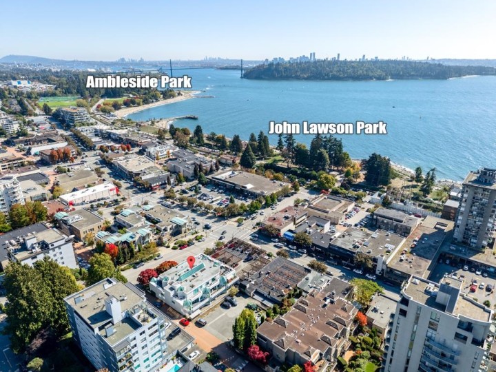 Photo 35 at 204 - 565 17 Street, Ambleside, West Vancouver