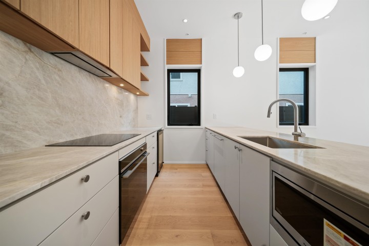 Photo 5 at 3 - 164 E 38th Avenue, Main, Vancouver East