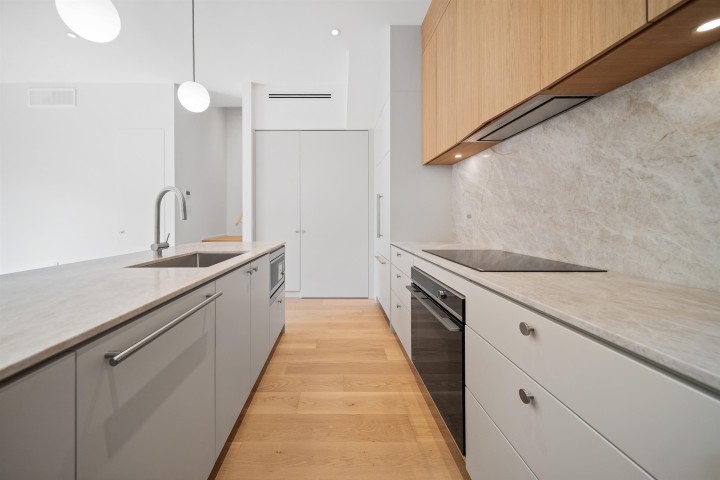 Photo 10 at 3 - 164 E 38th Avenue, Main, Vancouver East
