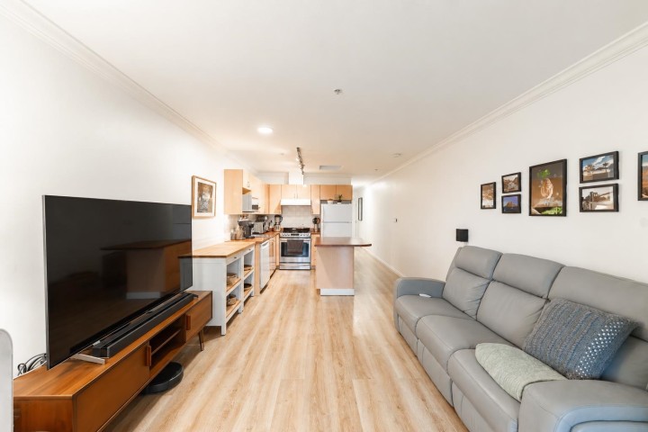 Photo 1 at 406 - 5629 Dunbar Street, Dunbar, Vancouver West