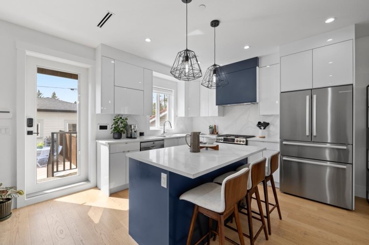 Photo 6 at 5867 Battison Street, Killarney VE, Vancouver East