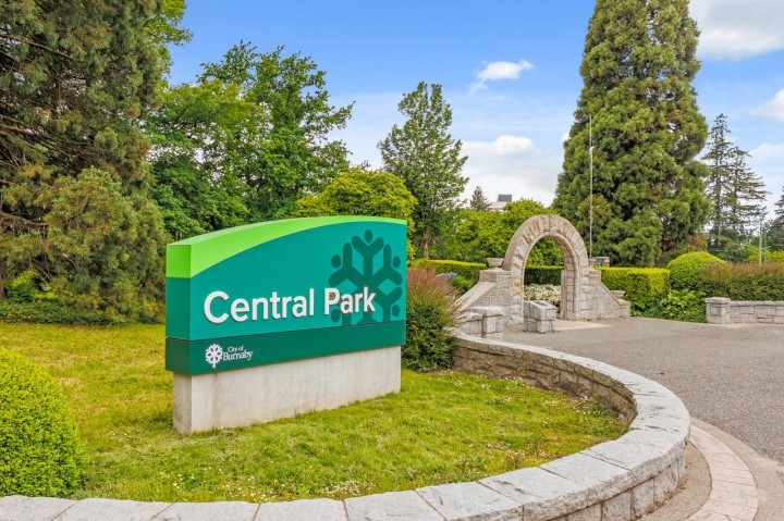 Photo 38 at 5867 Battison Street, Killarney VE, Vancouver East