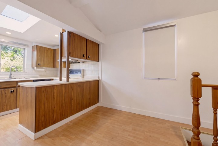 Photo 6 at 441 E 28th Avenue, Fraser VE, Vancouver East