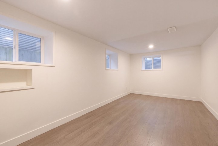 Photo 19 at 441 E 28th Avenue, Fraser VE, Vancouver East