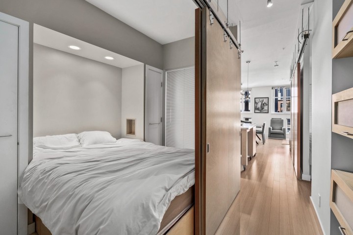 Photo 13 at 402 - 1072 Hamilton Street, Yaletown, Vancouver West