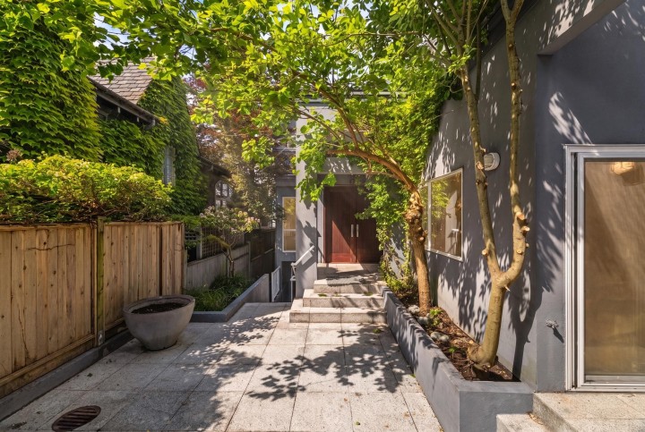 Photo 6 at 2711 Point Grey Road, Kitsilano, Vancouver West