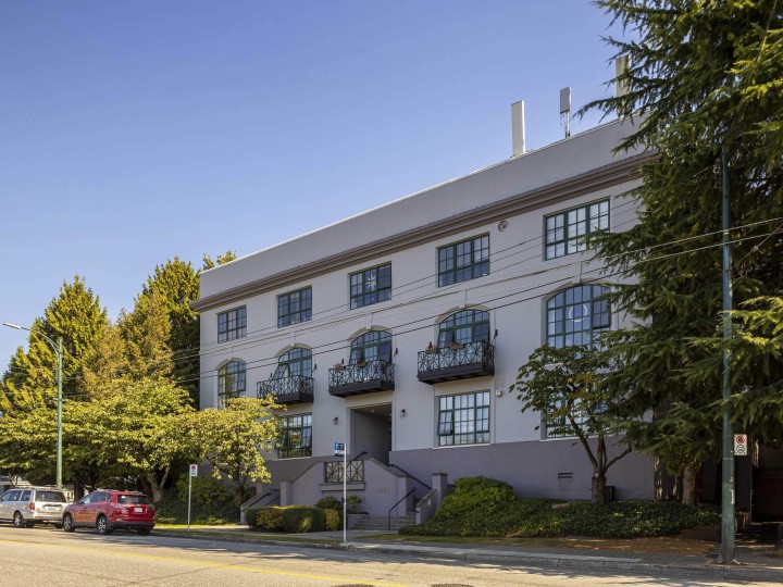 Photo 2 at 304 - 4590 Earles Street, Collingwood VE, Vancouver East