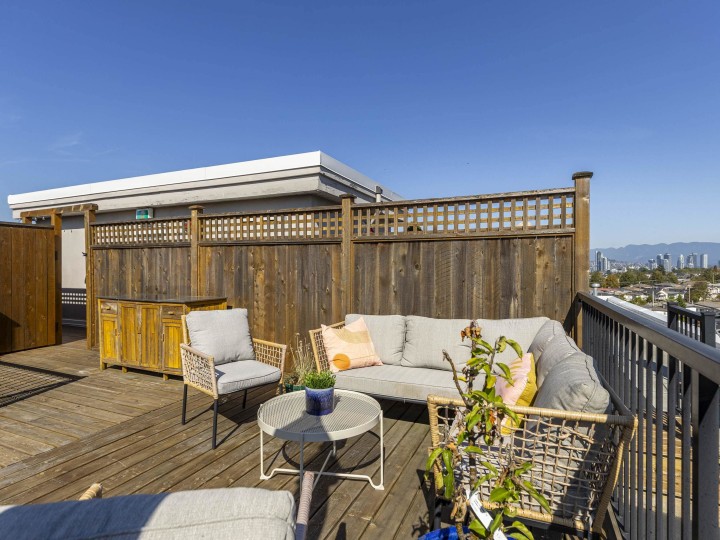 Photo 36 at 304 - 4590 Earles Street, Collingwood VE, Vancouver East