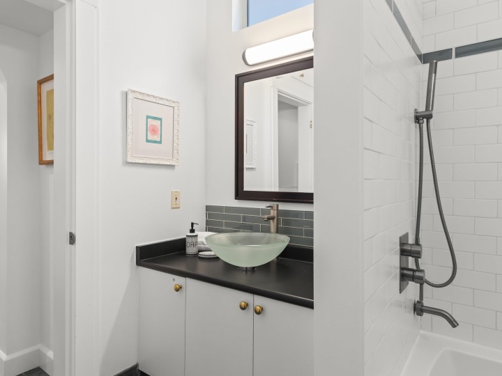 Photo 28 at 304 - 4590 Earles Street, Collingwood VE, Vancouver East