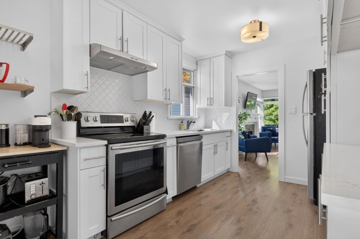 Photo 9 at 2218 E 11th Avenue, Grandview Woodland, Vancouver East