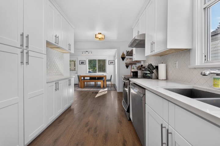 Photo 11 at 2218 E 11th Avenue, Grandview Woodland, Vancouver East