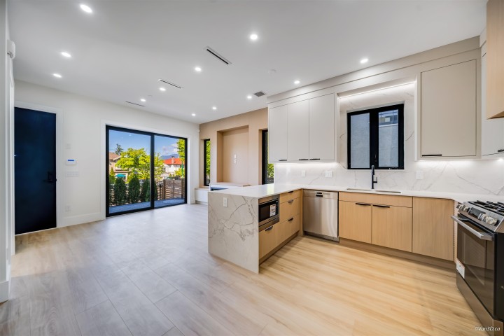Photo 13 at 1 - 2636 Mcgill Street, Hastings Sunrise, Vancouver East