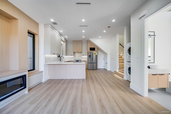 Photo 5 at 1 - 2636 Mcgill Street, Hastings Sunrise, Vancouver East