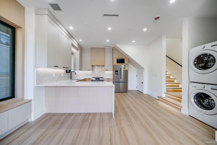 Photo 10 at 1 - 2636 Mcgill Street, Hastings Sunrise, Vancouver East