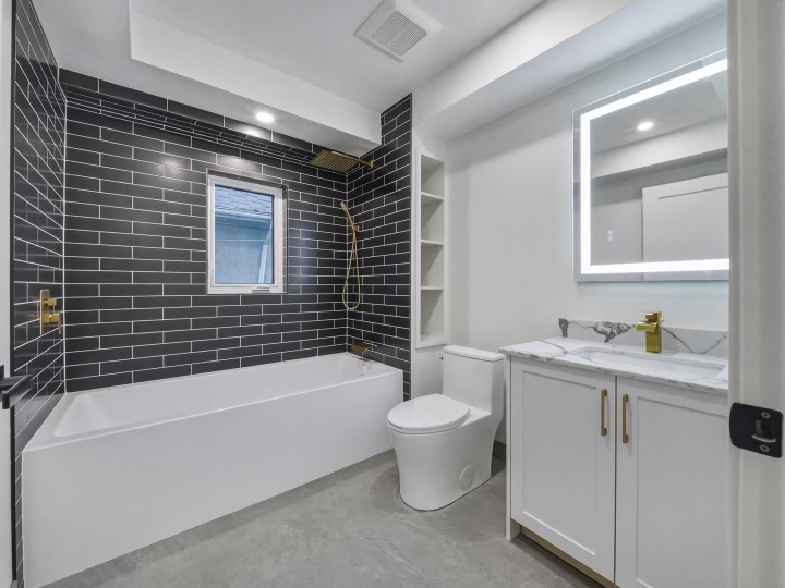 Photo 16 at 1 - 2339 Parker Street, Grandview Woodland, Vancouver East