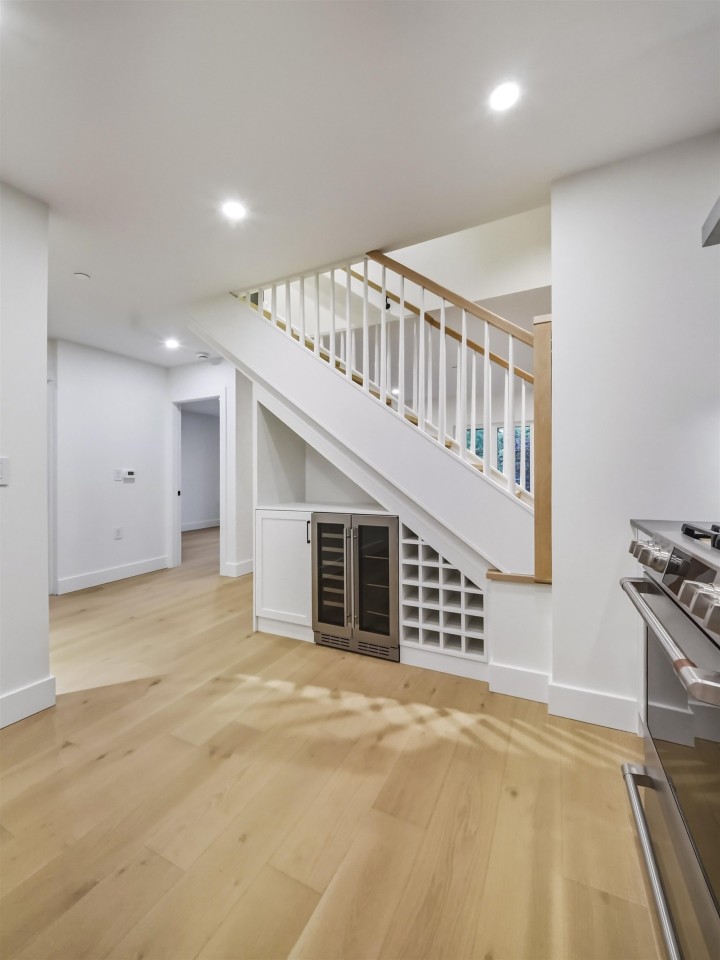 Photo 5 at 1 - 2339 Parker Street, Grandview Woodland, Vancouver East