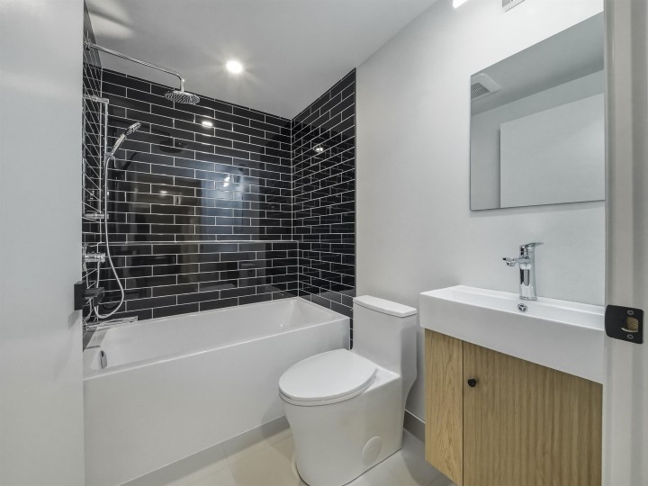 Photo 20 at 1 - 2339 Parker Street, Grandview Woodland, Vancouver East