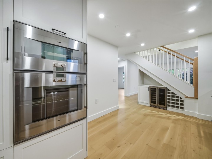 Photo 10 at 1 - 2339 Parker Street, Grandview Woodland, Vancouver East
